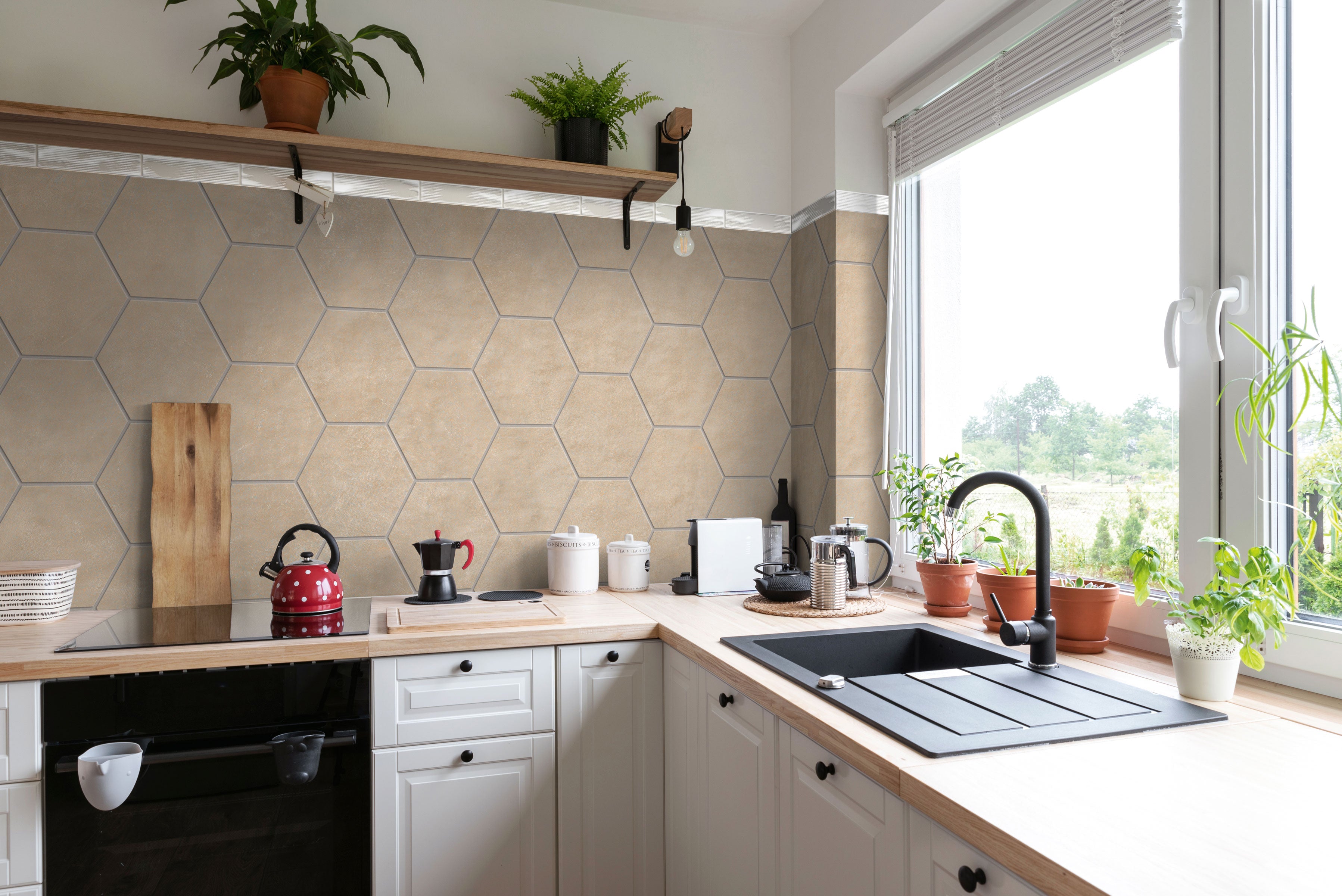 Earthen 10x10 Matte Hexagon Porcelain Tile in Alabaster
