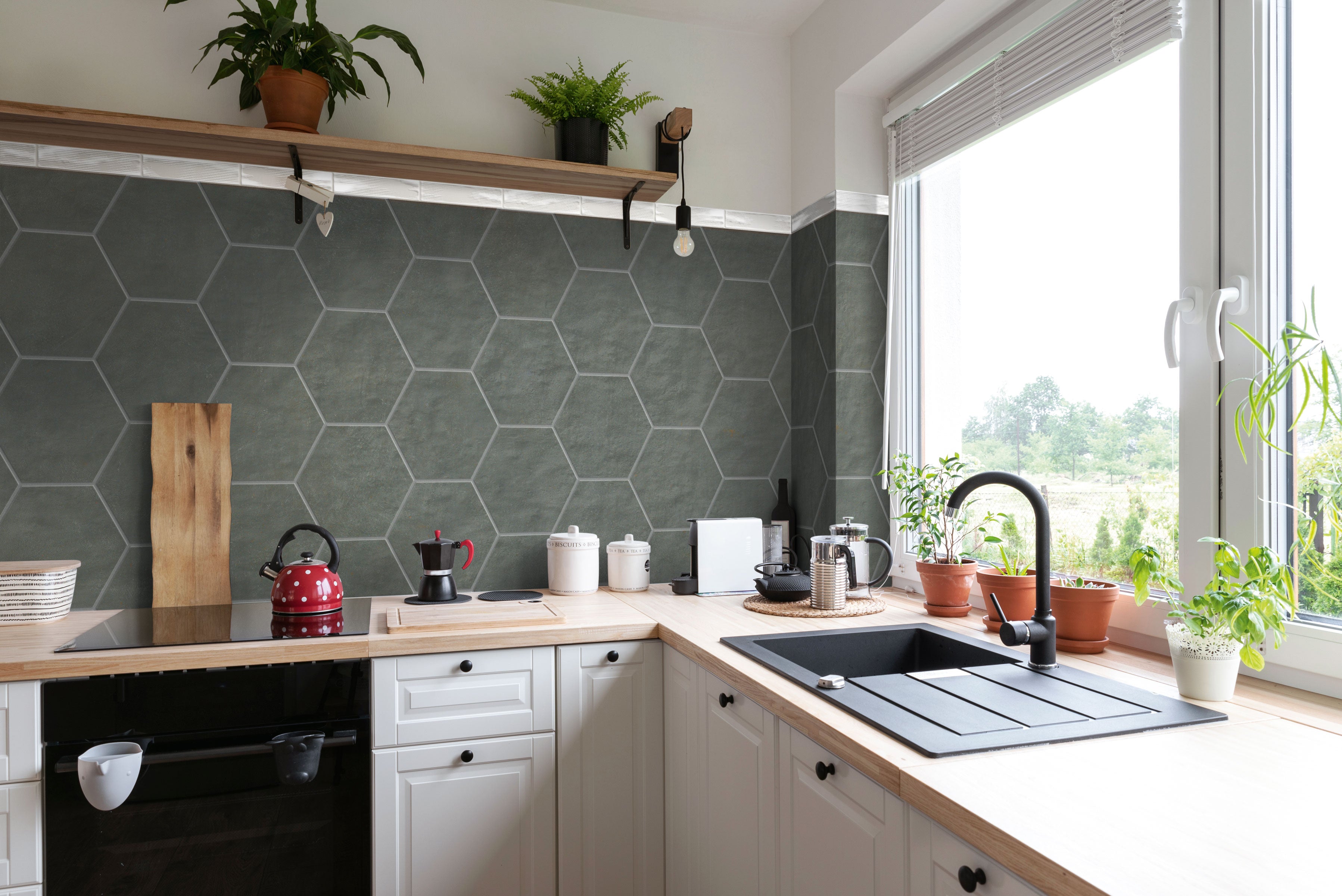 Earthen 10x10 Matte Hexagon Porcelain Tile in Marine