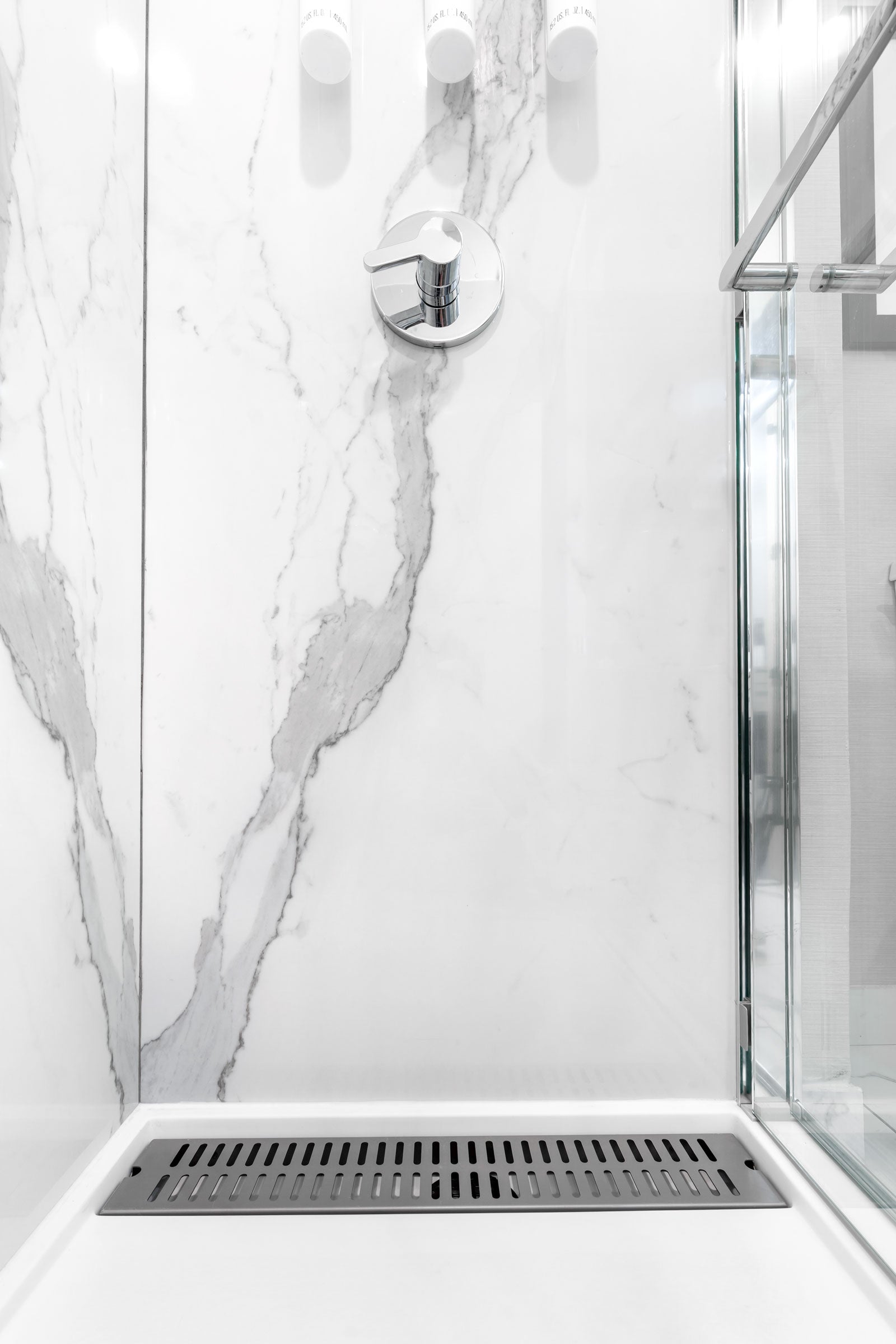 JEM Pre-Fab 32x96 Polished Porcelain Tile in Capriccio Grey Bookmatch A (Online Only)